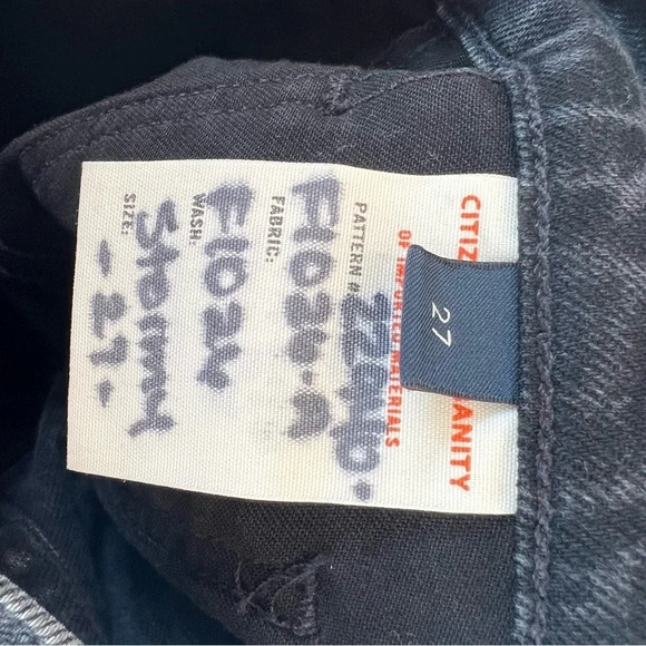 Citizens of Humanity Inga Raw Hem Jeans Stormy Black 27 Classic Edgy Versatile - Picture 5 of 6